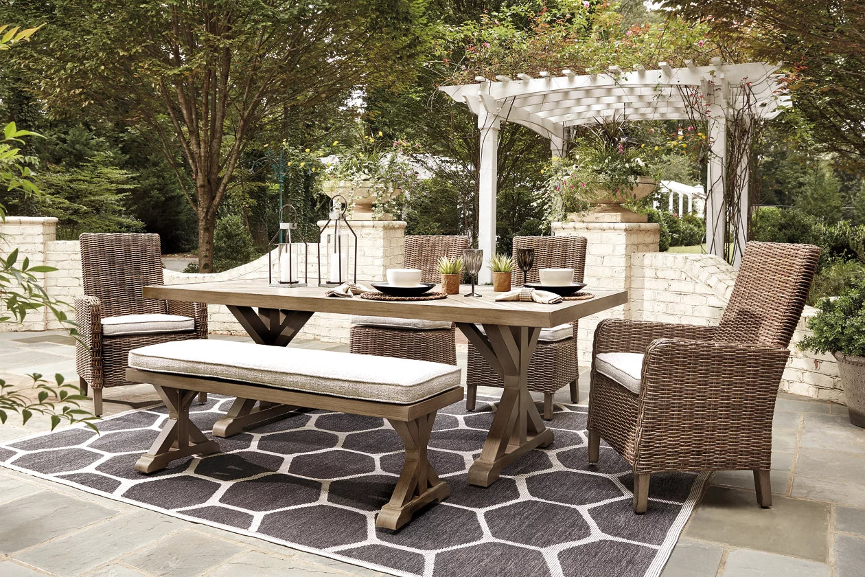 Villa Retreat Dining Set