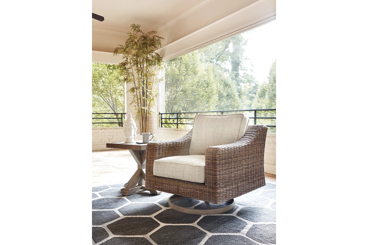 Villa Retreat Swivel Chair