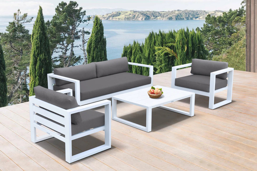 Aelani Outdoor Set in White