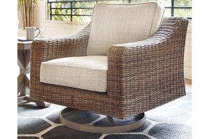 Villa Retreat Swivel Chair